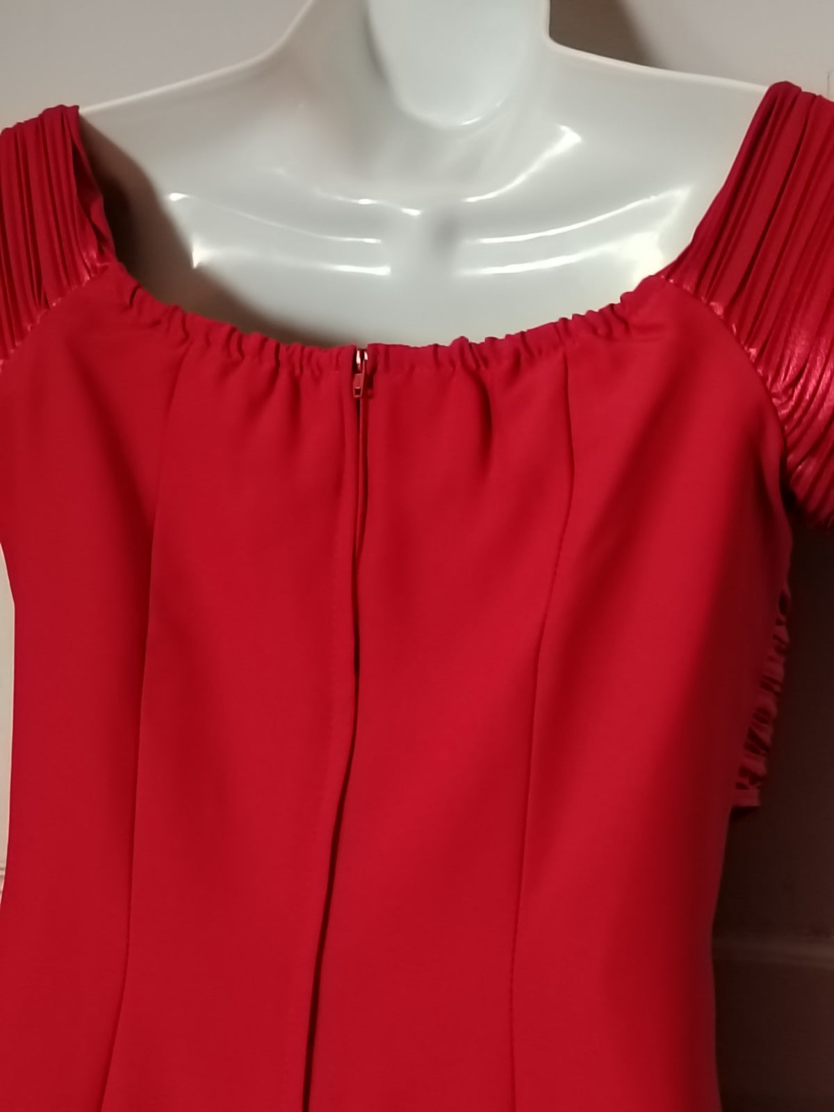 Tania Bryer Red Occasion Dress Pleated V-Neck Midi Est Size UK 10/12