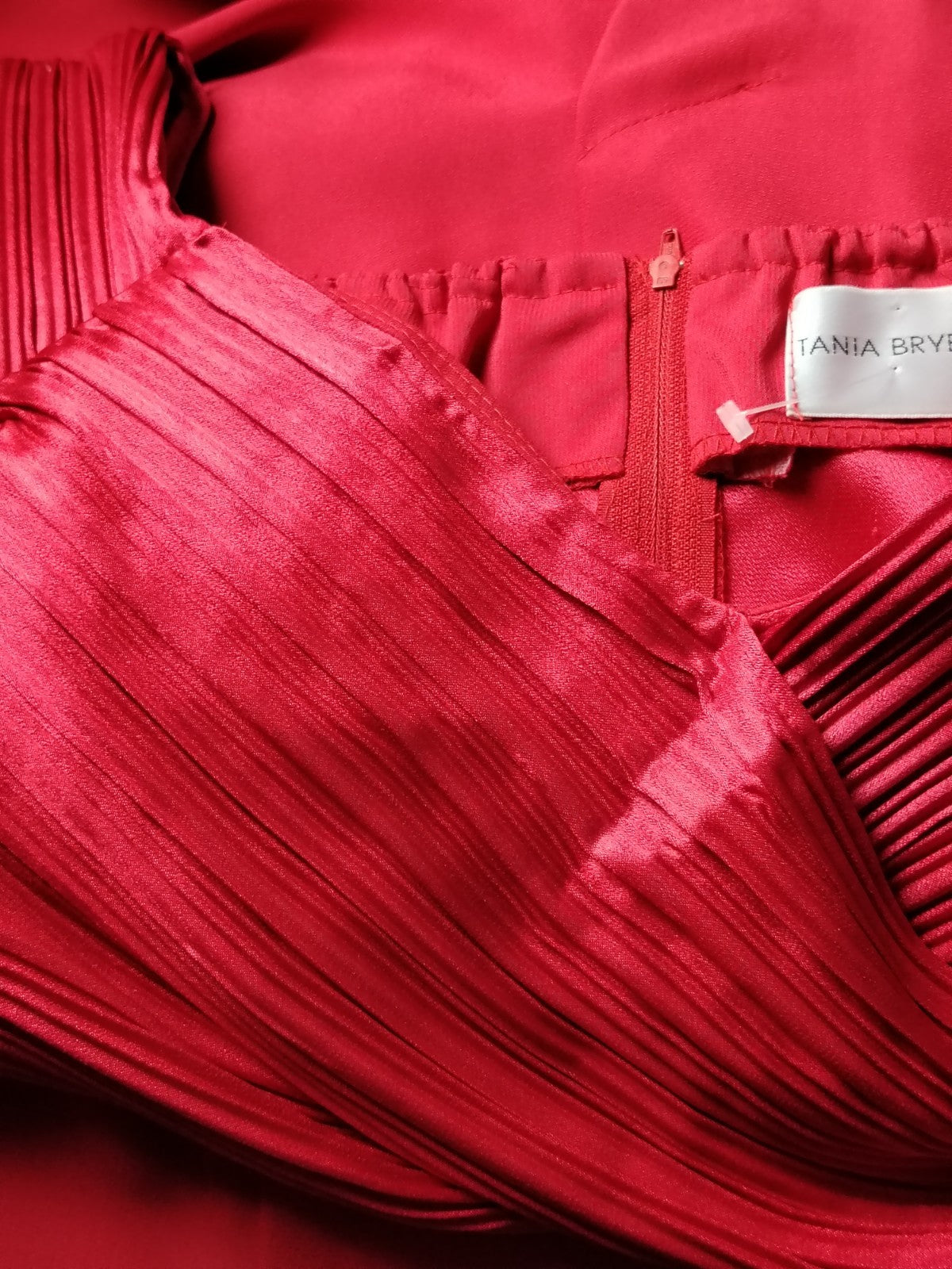 Tania Bryer Red Occasion Dress Pleated V-Neck Midi Est Size UK 10/12