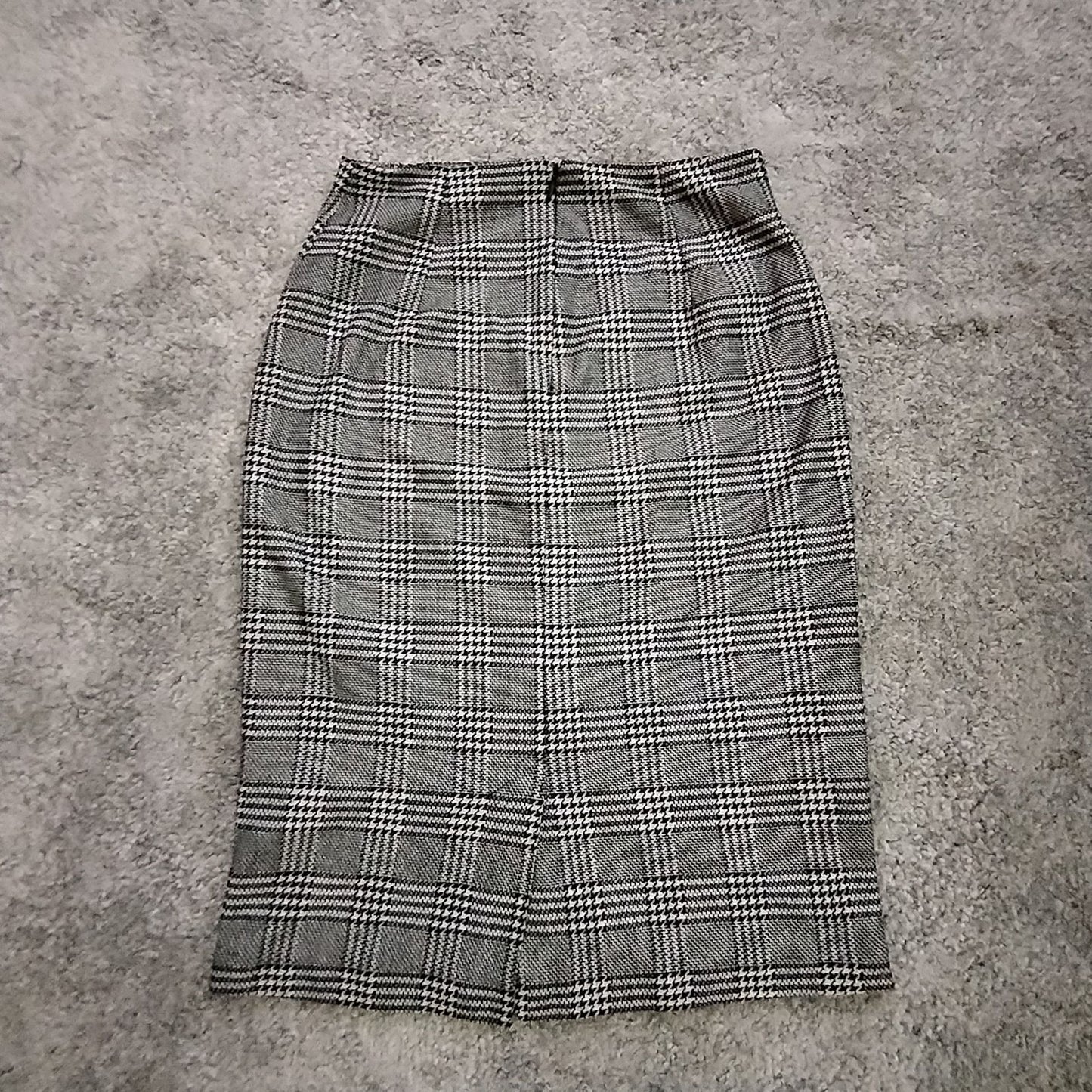 Mango Suit Skirt Womens M Plaid Pencil Knee Length Lined Black White Back Vent