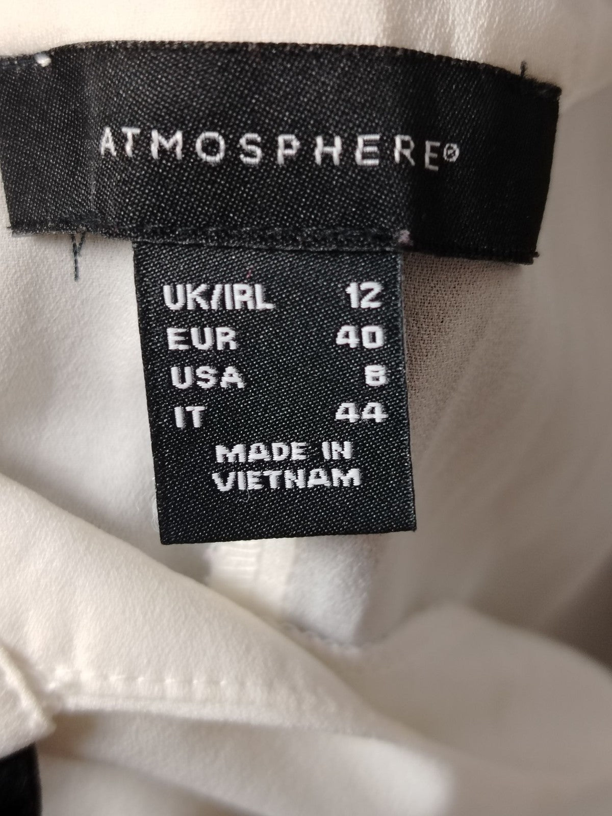 Atmosphere Blouse Womens 8 Ivory Sleeveless Tie Neck Polyester Top Black Bow Tie