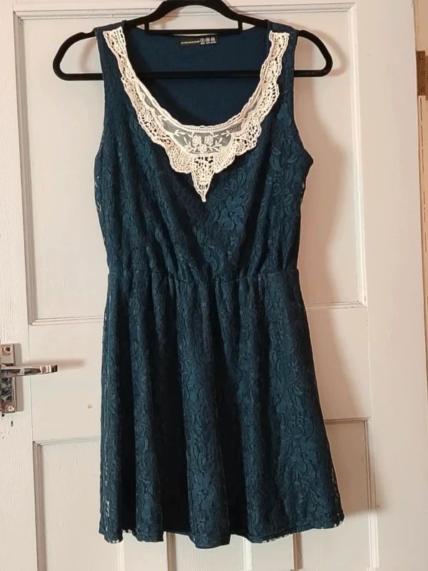 Atmosphere navy lace skater dress with cream Lace collar uk8