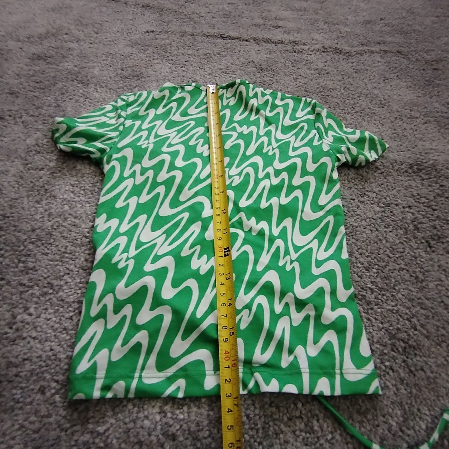 Monki Top Womens XS Green Ruched Drawstring V Neck Short Sleeve Print Stretch
