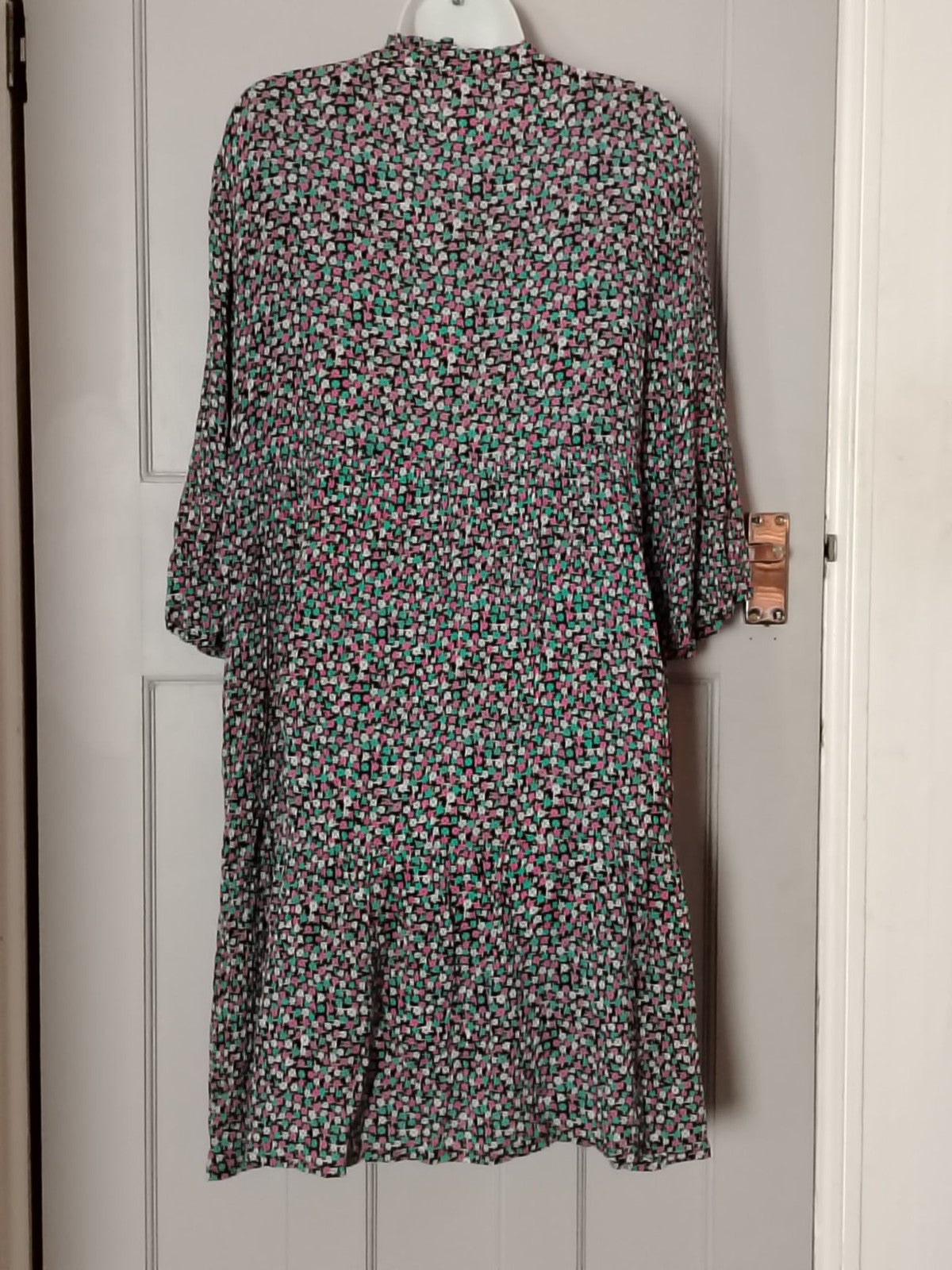 KAFFE Dress Womens 42 Floral Tiered V-Neck Bell Sleeve Empire Black Pink Teal