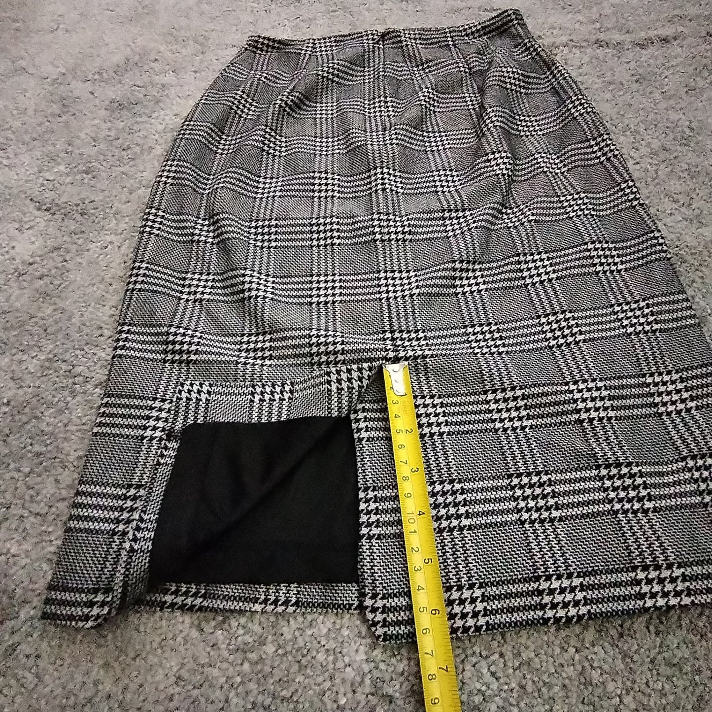 Mango Suit Skirt Womens M Plaid Pencil Knee Length Lined Black White Back Vent