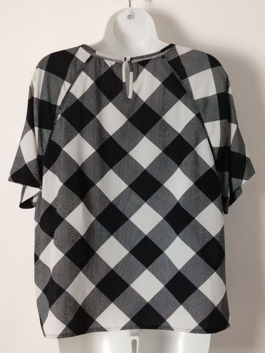 Pre-Loved M&S Blouse Women's UK 16 Petite Black White Check Short Sleeve Keyhole Back
