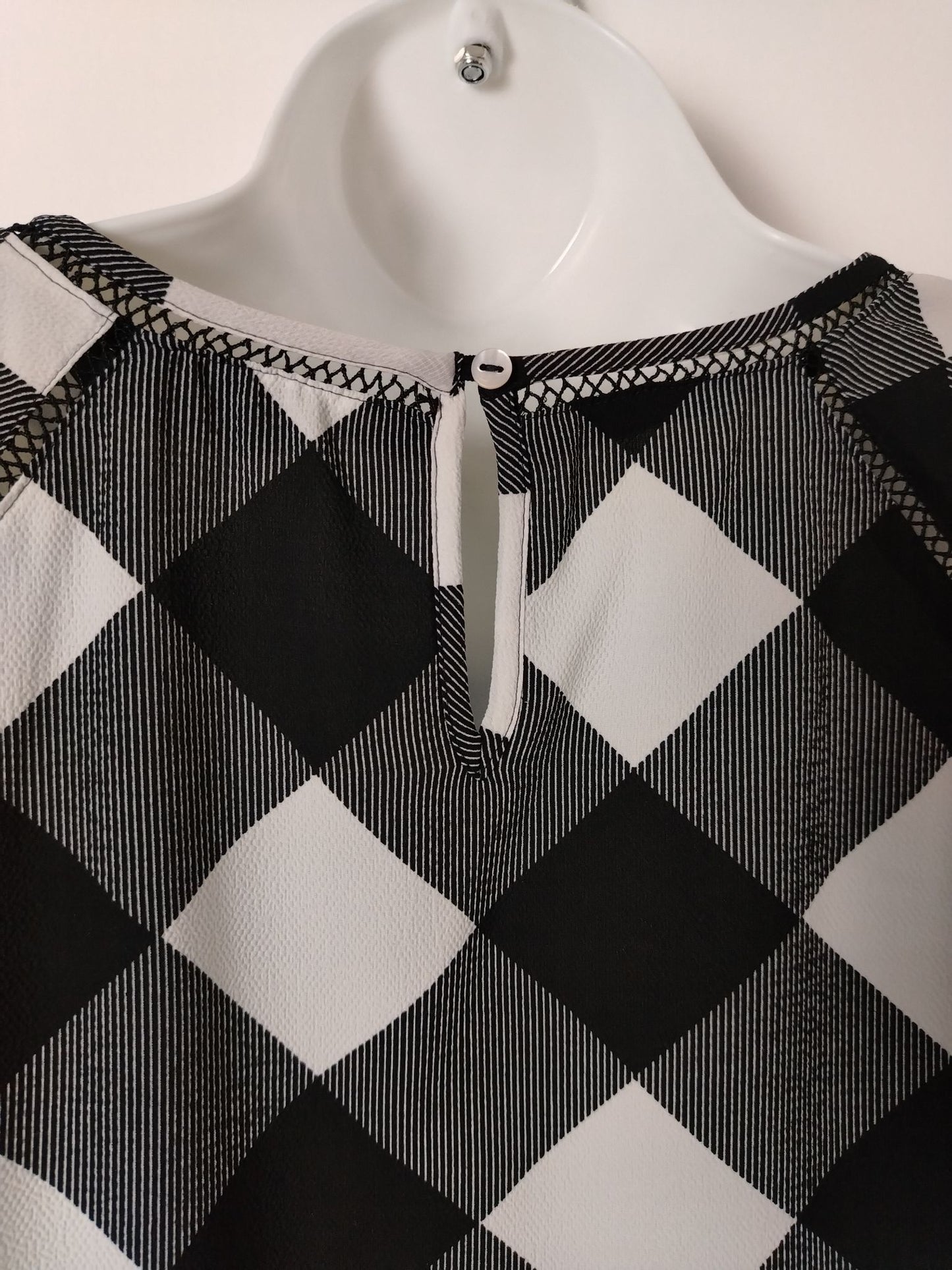 Pre-Loved M&S Blouse Women's UK 16 Petite Black White Check Short Sleeve Keyhole Back