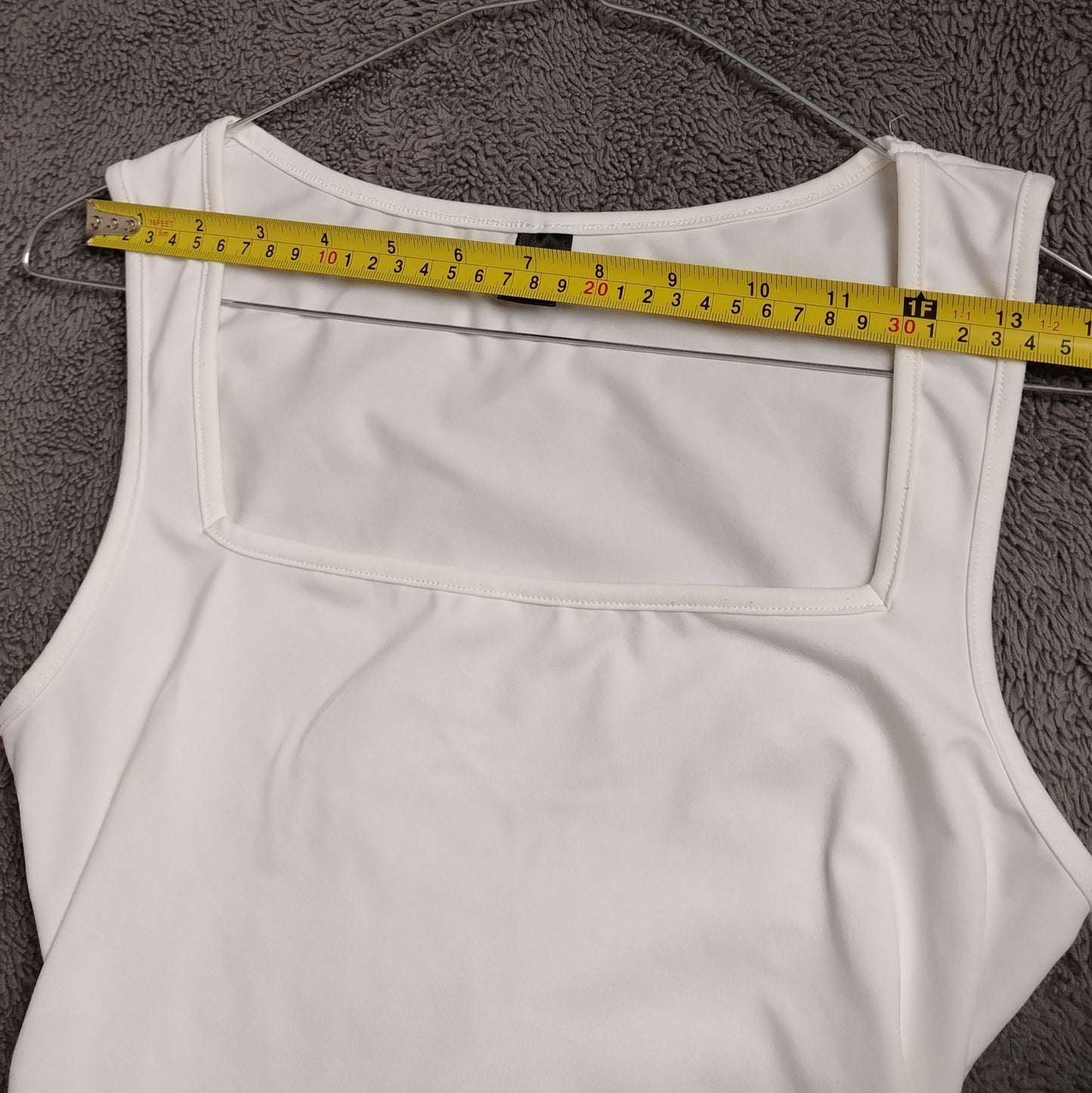 Pre-Loved SHEIN Top Womens XS White Square Neck Sleeveless Stretch Tank Top Ruched Sides