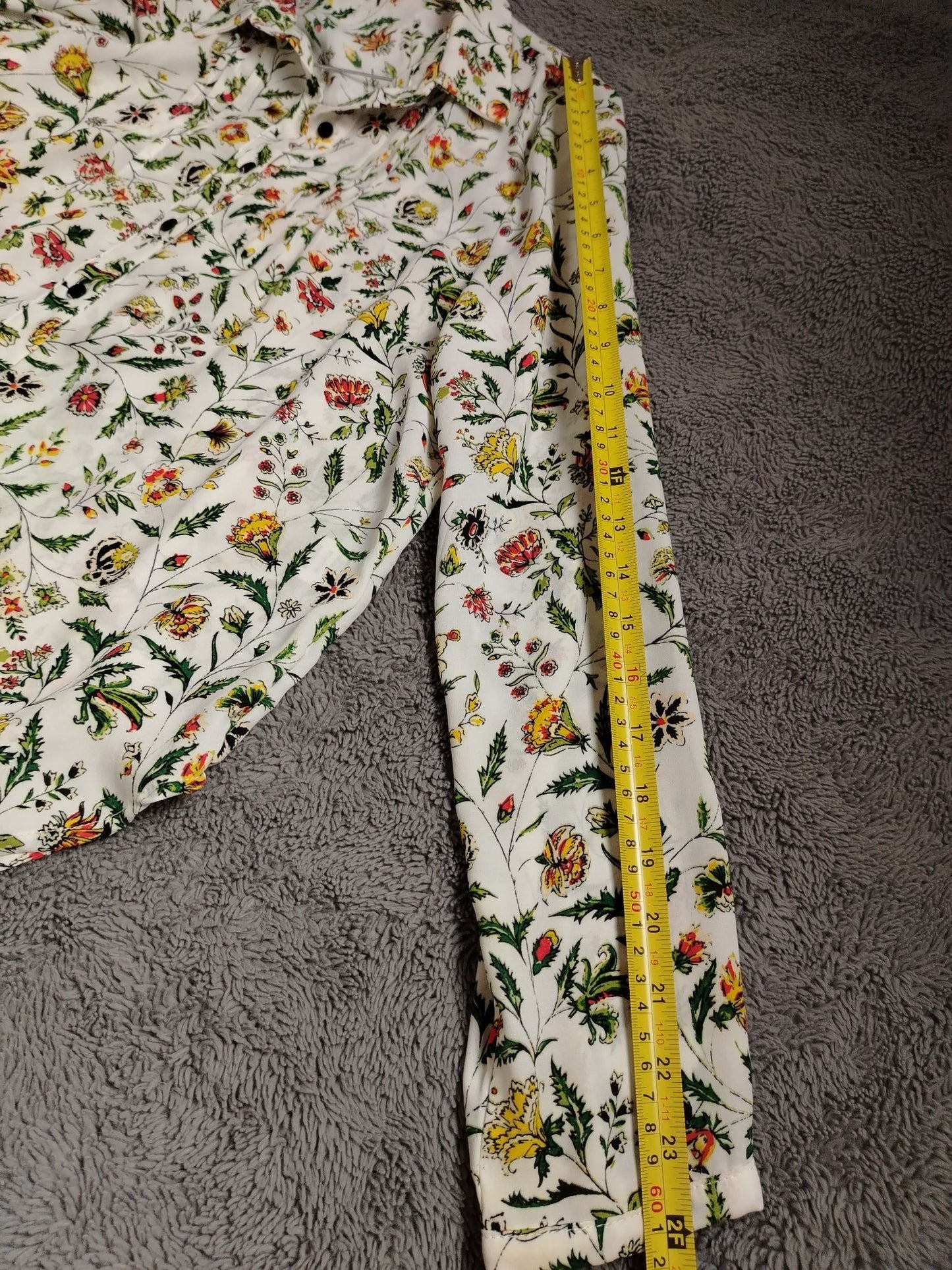 Pre-Loved Elodie Shirt Women's M Floral Long Sleeve Button Front Lightweight White